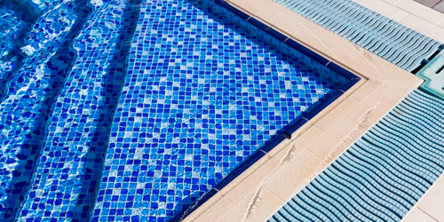 Conversão do revestimento da piscina